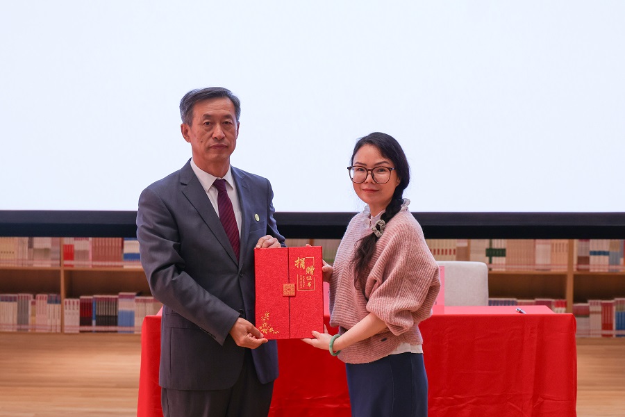 赠书2.jpg