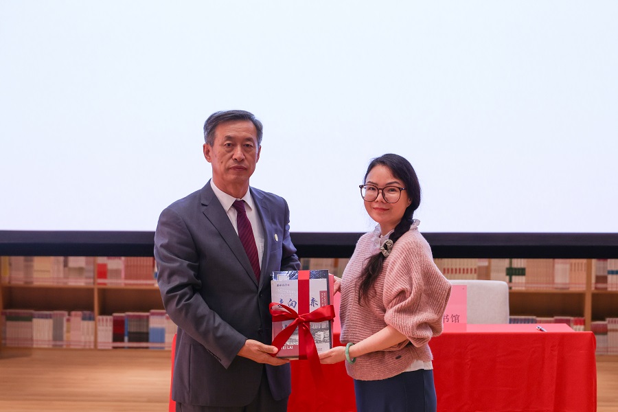 赠书1.jpg