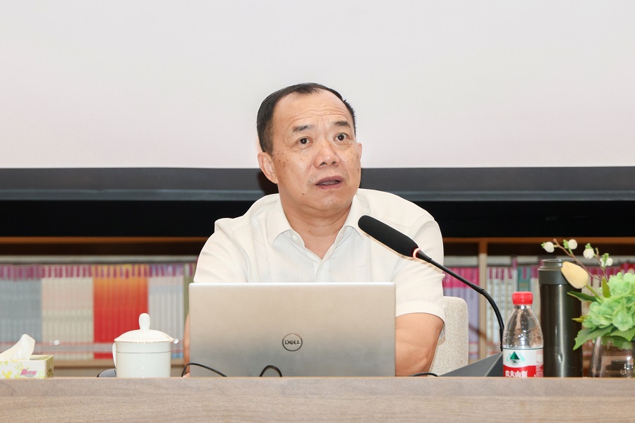 张教授.jpg